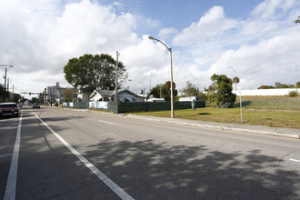 755 4th Ave N in St. Petersburg, FL - Foto de edificio - Building Photo