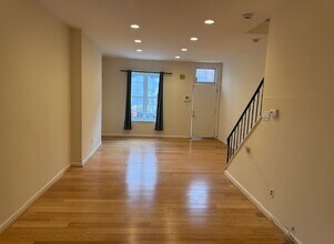 1809 W Thompson St in Philadelphia, PA - Building Photo - Building Photo