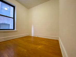175 Claremont Ave in New York, NY - Building Photo - Building Photo