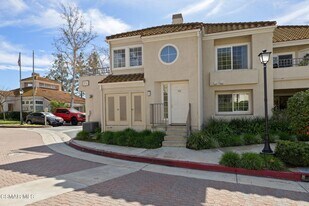 4240 Lost Hills Rd in Agoura Hills, CA - Building Photo