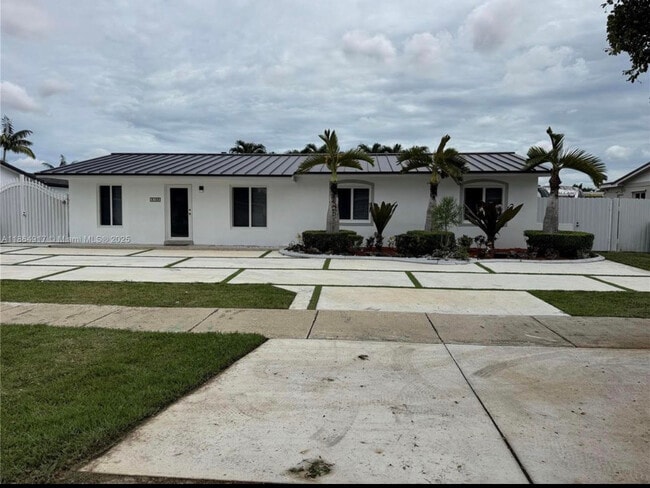 5103 SW 128th Pl in Miami, FL - Building Photo - Building Photo