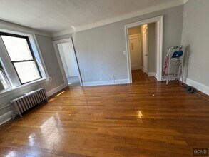 32-15 35th St in Queens, NY - Building Photo - Building Photo