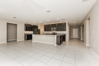 1924 Bell Creek Loop in Fruitland Park, FL - Foto de edificio - Building Photo