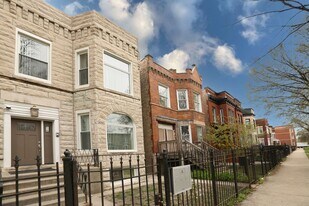 3234 W Fulton Blvd in Chicago, IL - Building Photo