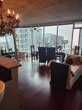 950 W Peachtree St NW, Unit 1412 in Atlanta, GA - Foto de edificio - Building Photo