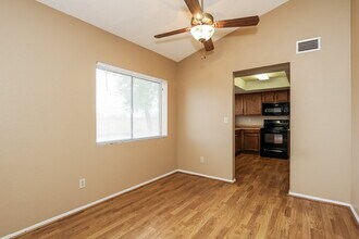8539 W Diana Ave in Peoria, AZ - Building Photo - Building Photo