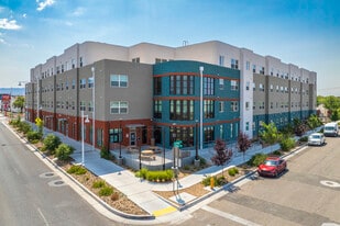 PAH! Hiland Plaza in Albuquerque, NM - Building Photo