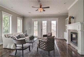 1023 E 24th St in Houston, TX - Building Photo - Building Photo