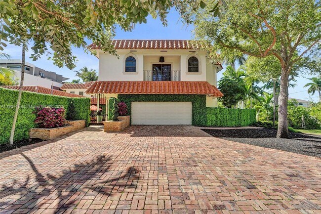 2035 NE 31st Ave in Fort Lauderdale, FL - Building Photo - Building Photo