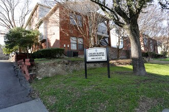 Calais Slopes Condos in Dallas, TX - Foto de edificio - Building Photo