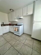 Studio Village Apartments in Van Nuys, CA - Building Photo - Building Photo