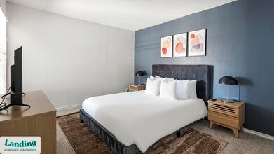 1071 Clayton Ln in Austin, TX - Building Photo - Building Photo