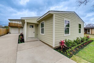 6603 Narcissus St in Houston, TX - Building Photo