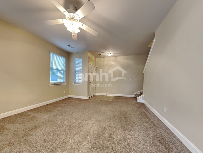 8821 Shadowglen Dr in North Charleston, SC - Building Photo - Building Photo