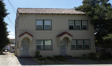 3424-3426 Dimond Ave in Oakland, CA - Building Photo - Building Photo