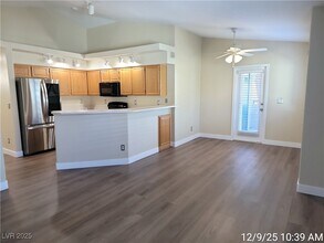 383 Manti Pl in Henderson, NV - Building Photo - Building Photo