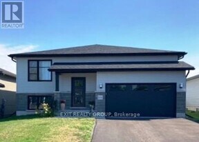 106 Meagan Ln in Quinte West, ON - Building Photo