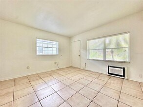 1310 E Esther St in Orlando, FL - Building Photo - Building Photo
