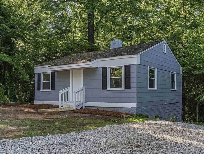property at 312 Pineneedle Rd