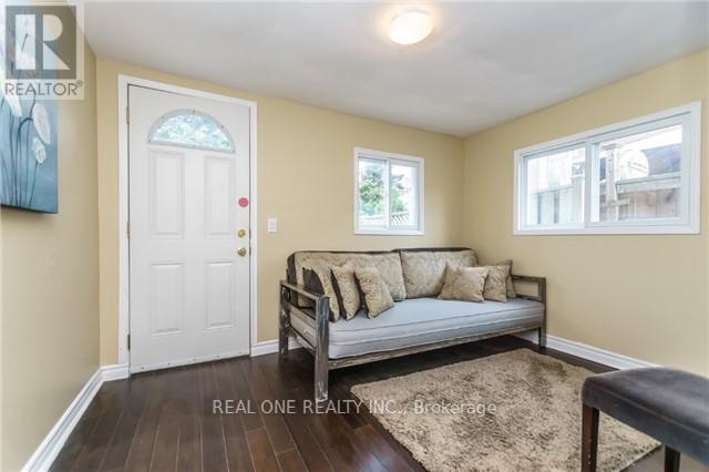 22 Dunstall Crescent in Toronto, ON - Building Photo - Building Photo