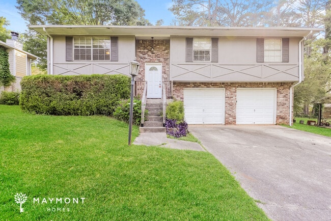 8318 Brittany Ln