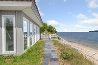 333 Centre Island Rd in Oyster Bay, NY - Building Photo - Building Photo