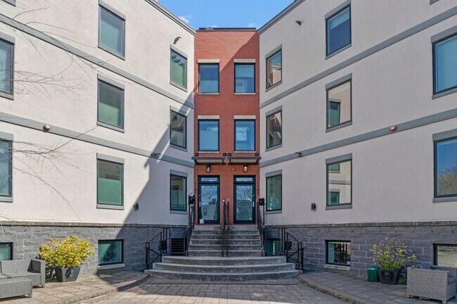 1103 9th St NE, Unit 1 in Washington, DC - Building Photo - Building Photo