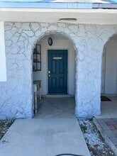 5605 SW 24th Ave in Fort Lauderdale, FL - Building Photo - Building Photo