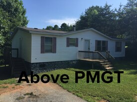 400 Stallings Rd in Greenville, SC - Building Photo