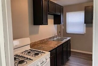 15 Sherwood Ct in Champaign, IL - Building Photo - Building Photo