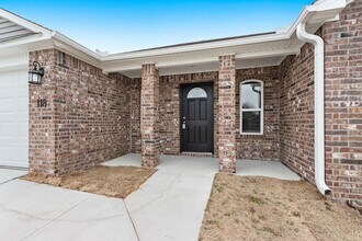 118 Stinson St in Elkins, AR - Building Photo - Building Photo