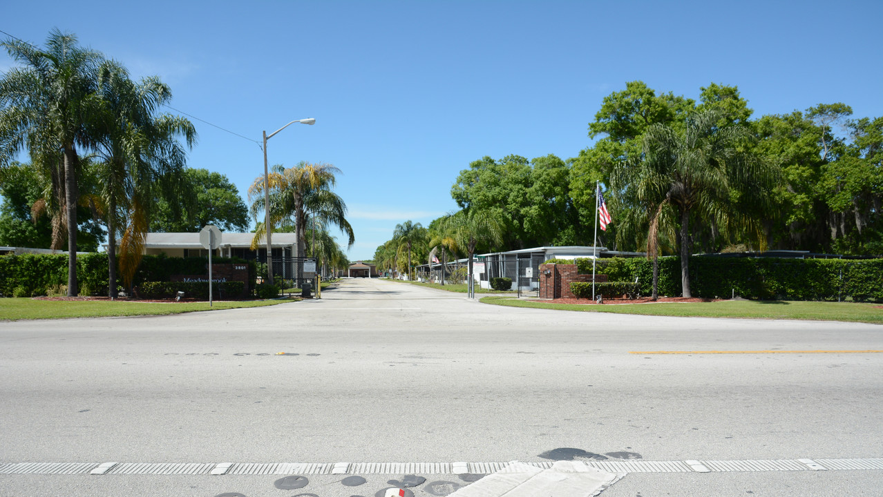 Meadowbrook Mobile Home Park in Lakeland, FL - Building Photo