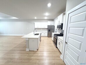 7517 Doris Ruth Ln SE in Owens Cross Roads, AL - Building Photo - Building Photo