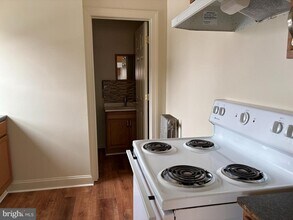 330 E Chestnut St in Coatesville, PA - Building Photo - Building Photo