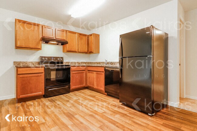 2103 Roosevelt Ave in Alva, FL - Building Photo - Building Photo