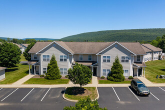 WoodsEdge Apartments in Painted Post, NY - Building Photo - Building Photo