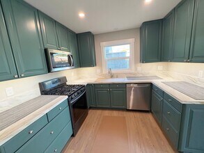 460 N 3rd Ave in Upland, CA - Building Photo - Building Photo