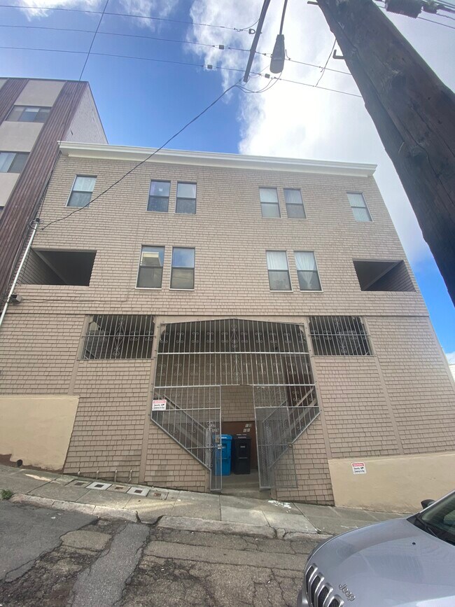 129 Wetmore St in San Francisco, CA - Foto de edificio - Building Photo