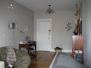 1872 Commonwealth Ave, Unit #10 in Boston, MA - Foto de edificio - Building Photo