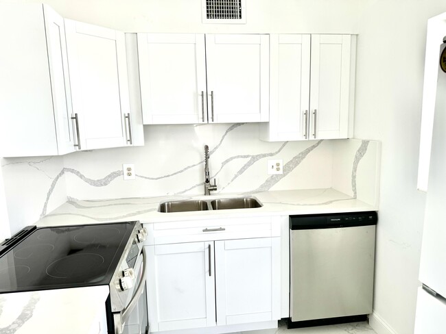 property at 3080 Lake Osborne Dr