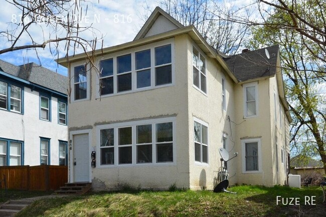 property at 816 Queen Ave N