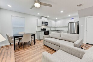 1017 North Ln in Houston, TX - Building Photo