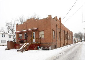 228-230 S Highland Ave in Columbus, OH - Building Photo