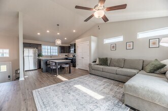 10901 Baker St in Omaha, NE - Building Photo - Building Photo