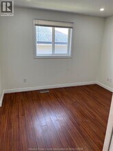 3726 Holburn St in Windsor, ON - Building Photo - Building Photo