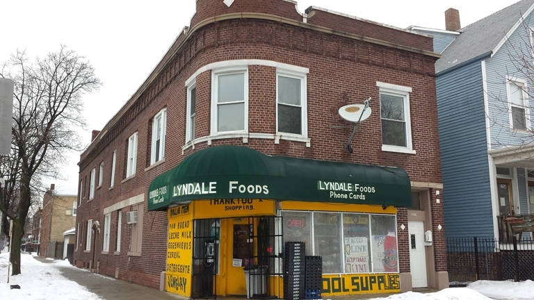 3756 W Lyndale St in Chicago, IL - Foto de edificio