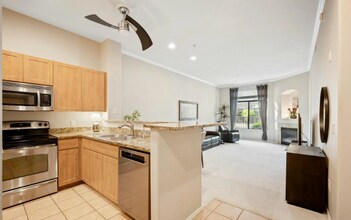 11640 N Tatum Blvd in Phoenix, AZ - Foto de edificio - Building Photo