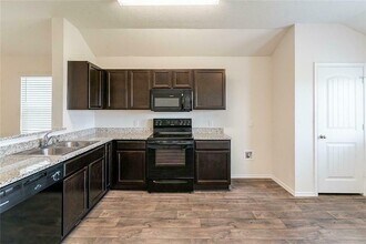 14905 Shalestone Way in Manor, TX - Building Photo - Building Photo