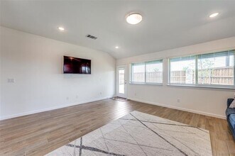 1404 Laurel Ave in Aubrey, TX - Building Photo - Building Photo
