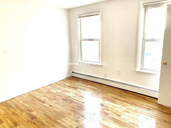 420 Norfolk St, Unit 420 in Somerville, MA - Building Photo - Building Photo